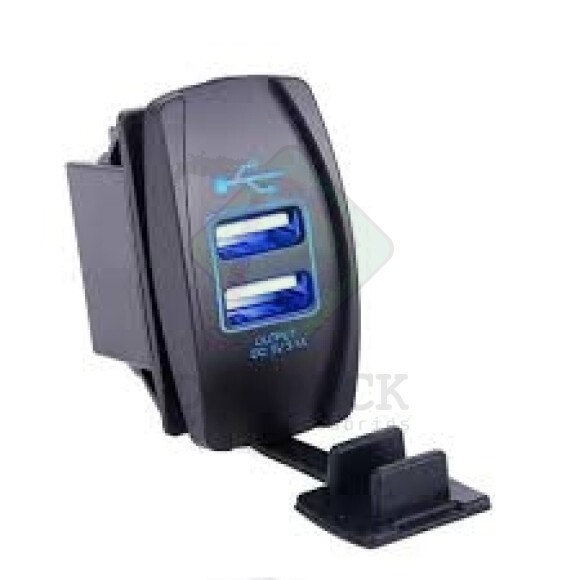 TOMADA USB DUPLO UNIVERSAL QUADRADA